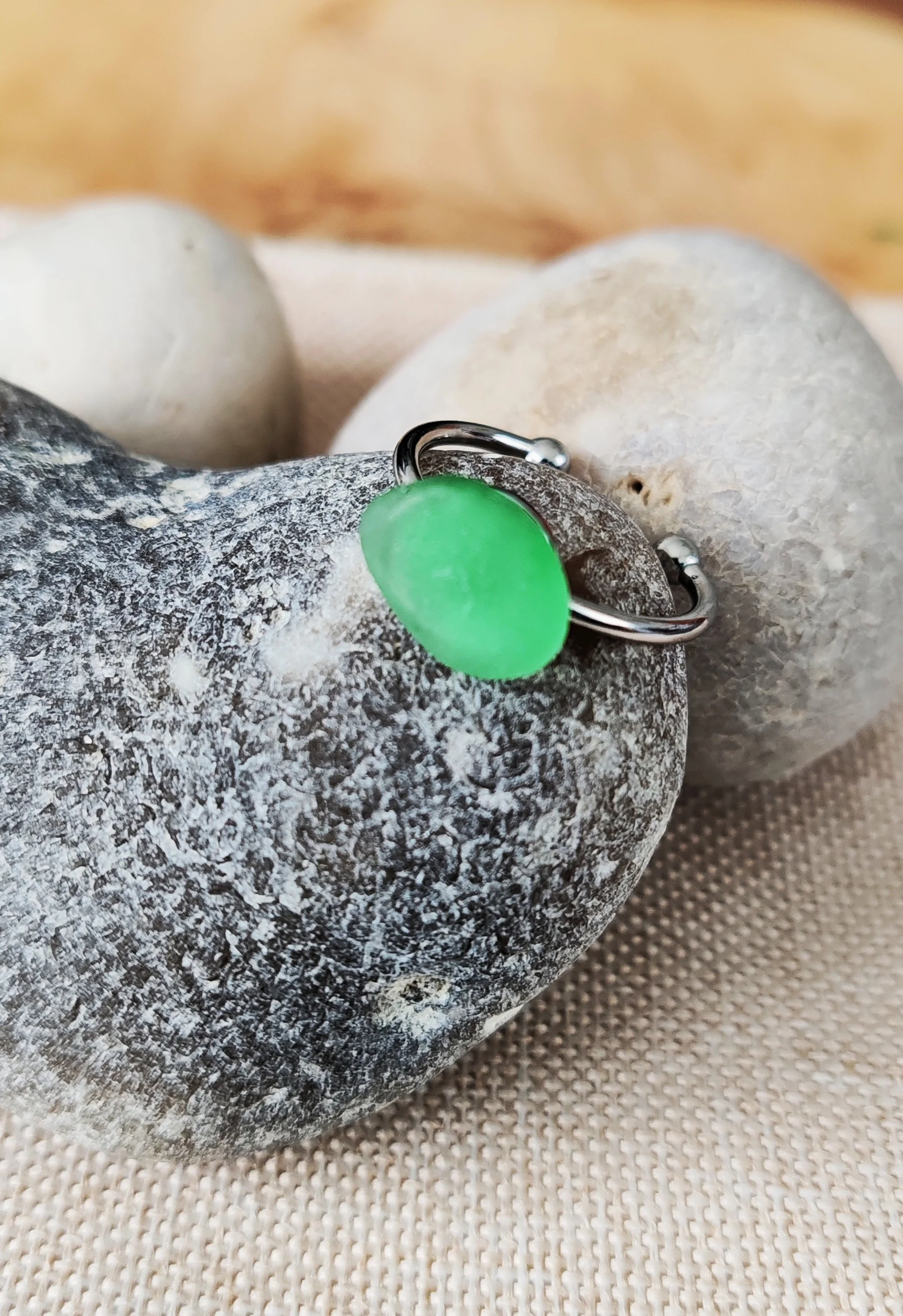 Silver Vanikoro sea glass ring